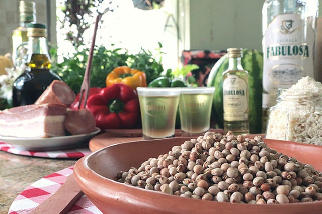 Farofa de Feijão Andu e Cachaça Mineira 3