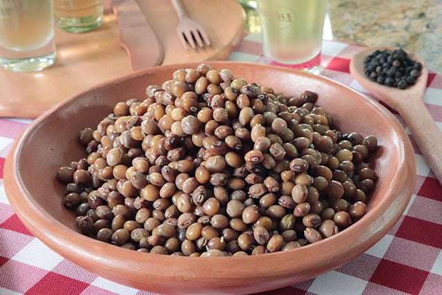 Farofa de Feijão Andu e Cachaça Mineira 5