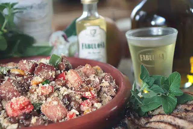 Farofa de Feijão Andu e Cachaça Mineira