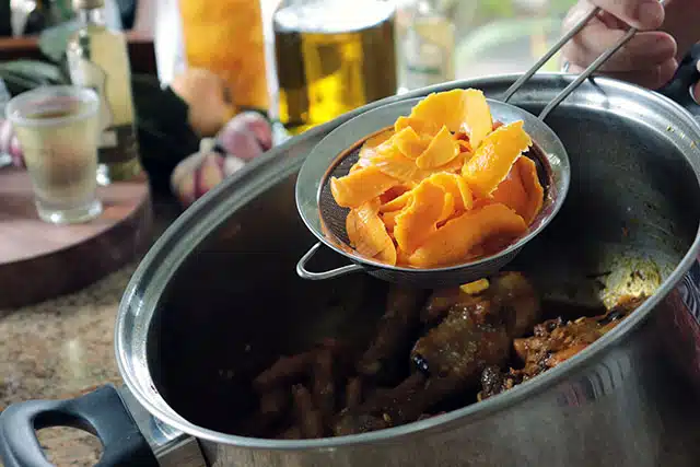 Frango Caipira Com Pequi E Cachaca 19 Frango Caipira Com Pequi E Cachaça 19